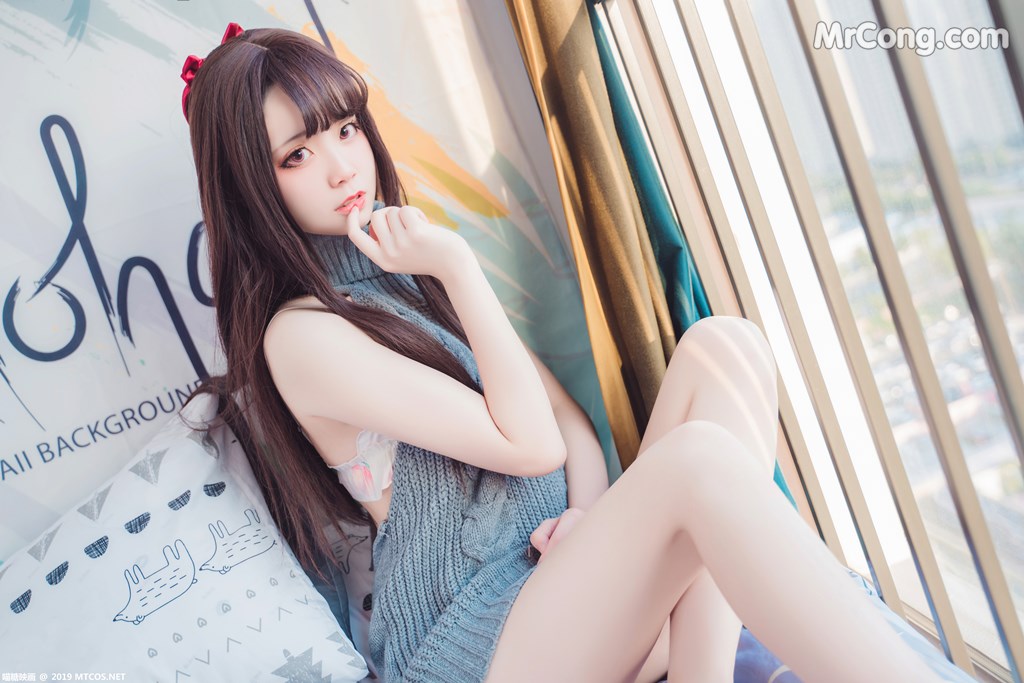 [MTCos] 喵糖映画 Vol.030: 露背毛衣 (39 images)