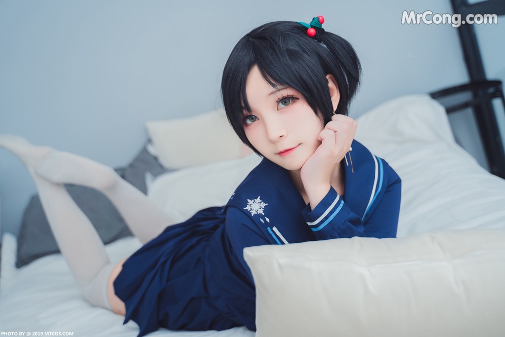 [MTCos] 喵糖映画 Vol.010: 大眼JK妹 (40 images)