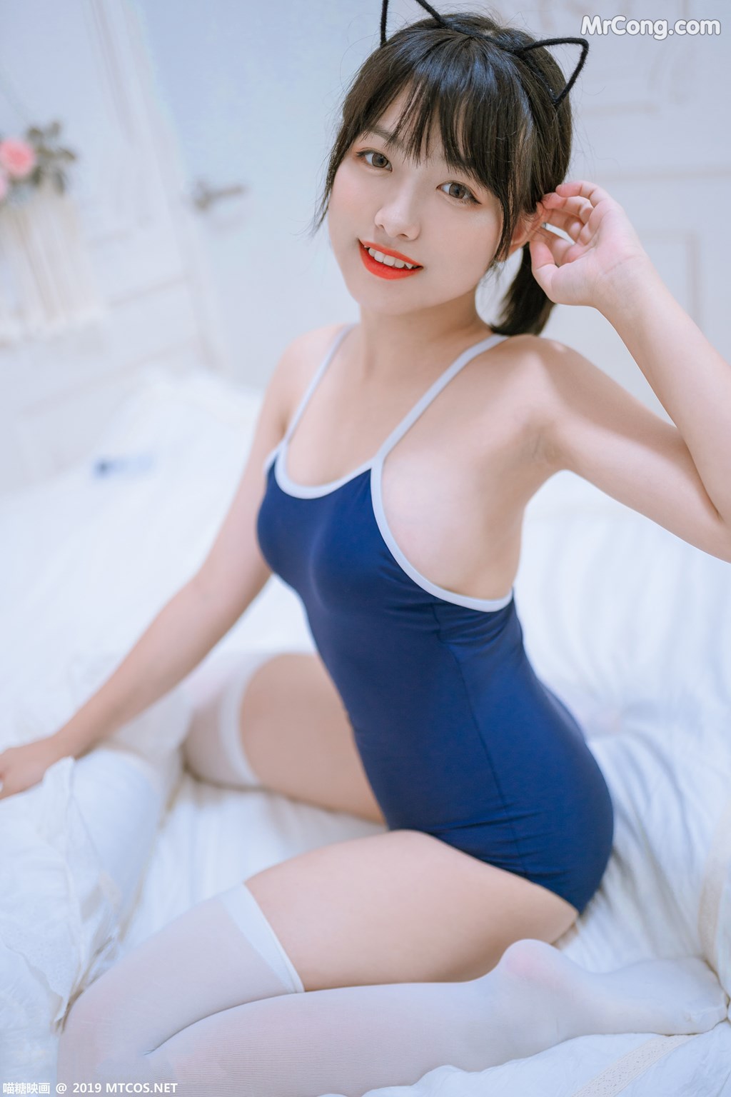 [MTCos] 喵糖映画 Vol.040: 猫君君_MaoJun 猫耳朵 (39 images)