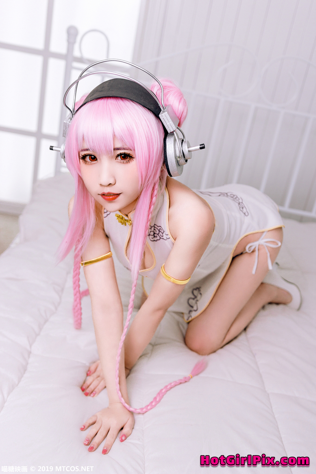 [MTCos] 喵糖映画 Vol.050: 索尼子的热情 (35 images)