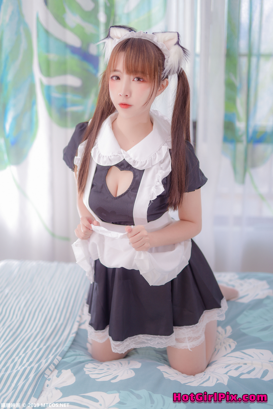 [MTCos] 喵糖映画 Vol.049: 二佐Nisa 猫耳女仆 (41 images)