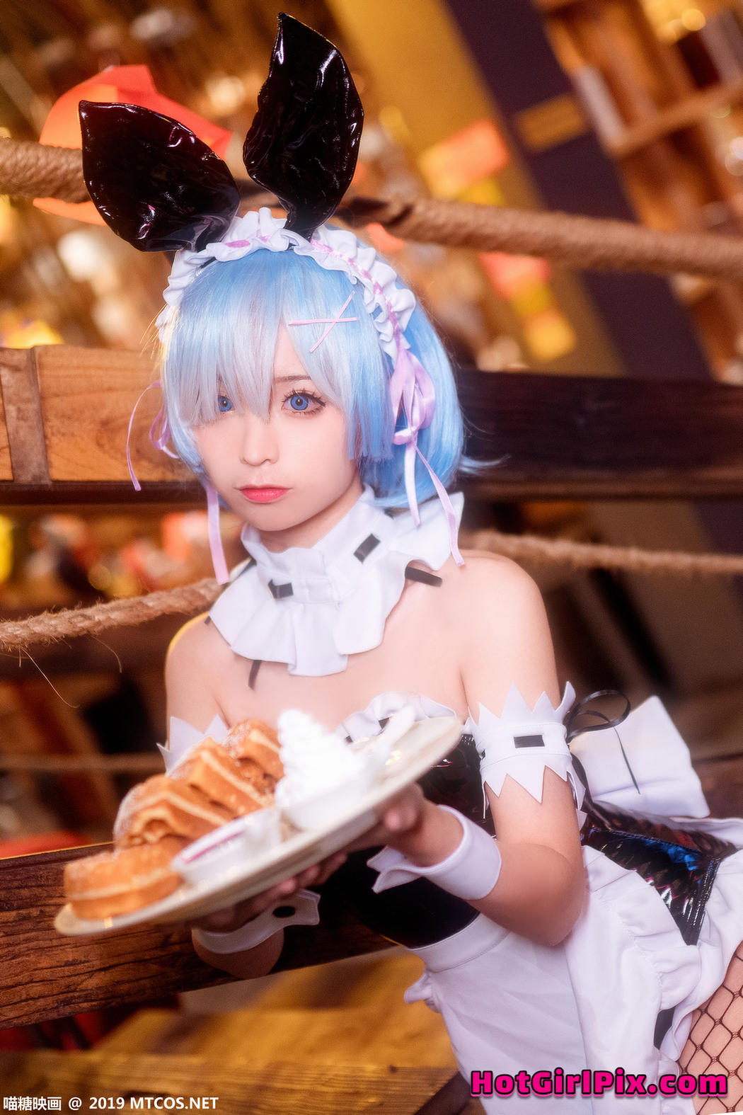 [MTCos] 喵糖映画 SPL.002: 蠢沫沫 雷姆兔女郎 (41 images)