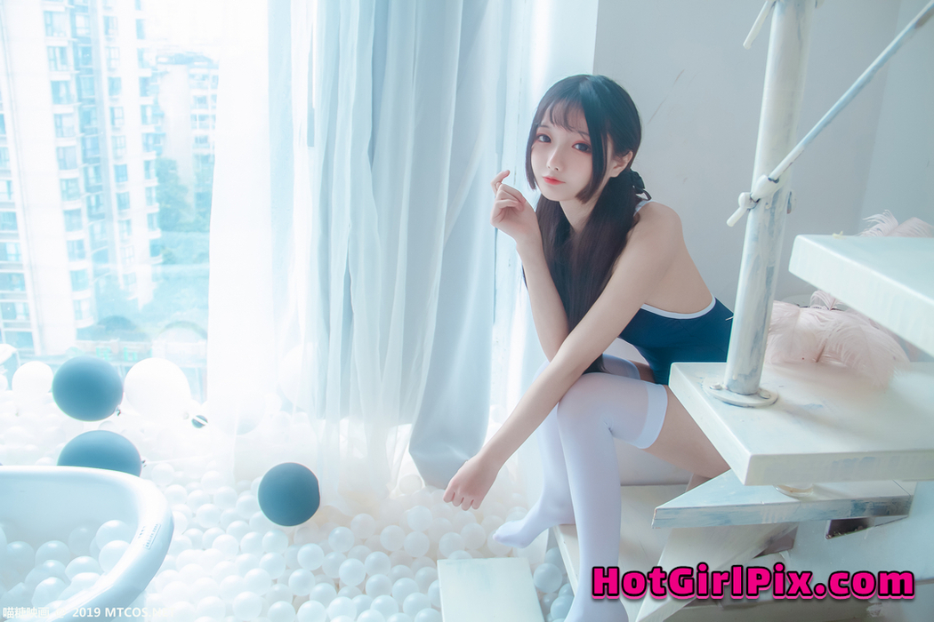 [MTCos] 喵糖映画 Vol.046 泡泡球死库水 (40 images)