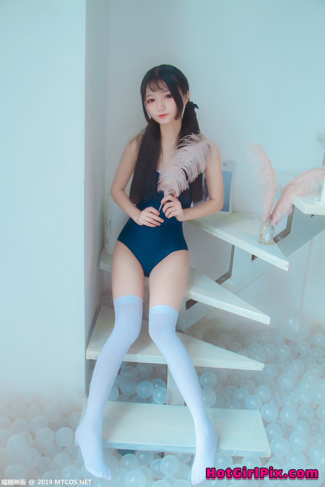 [MTCos] 喵糖映画 Vol.046 泡泡球死库水 (40 images)
