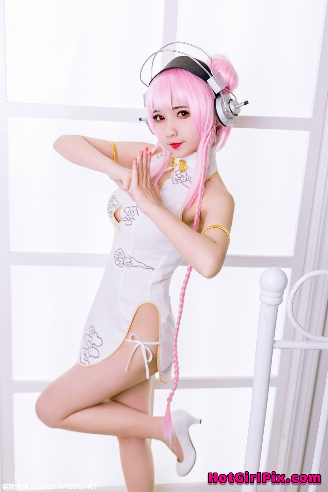 [MTCos] 喵糖映画 Vol.050: 索尼子的热情 (35 images)