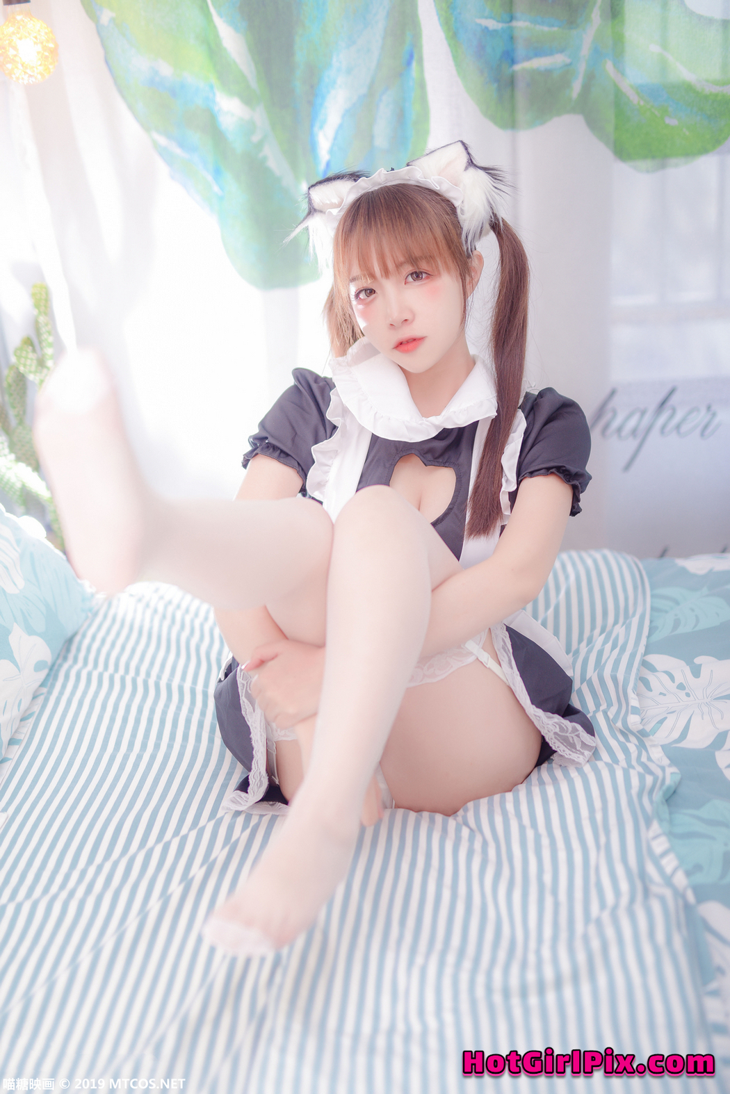 [MTCos] 喵糖映画 Vol.049: 二佐Nisa 猫耳女仆 (41 images)