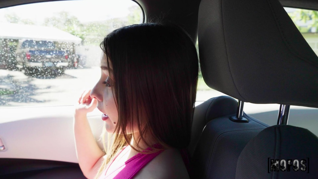 Violet Dawn And Joey Gray In A Facial And Blowjob Fun Time