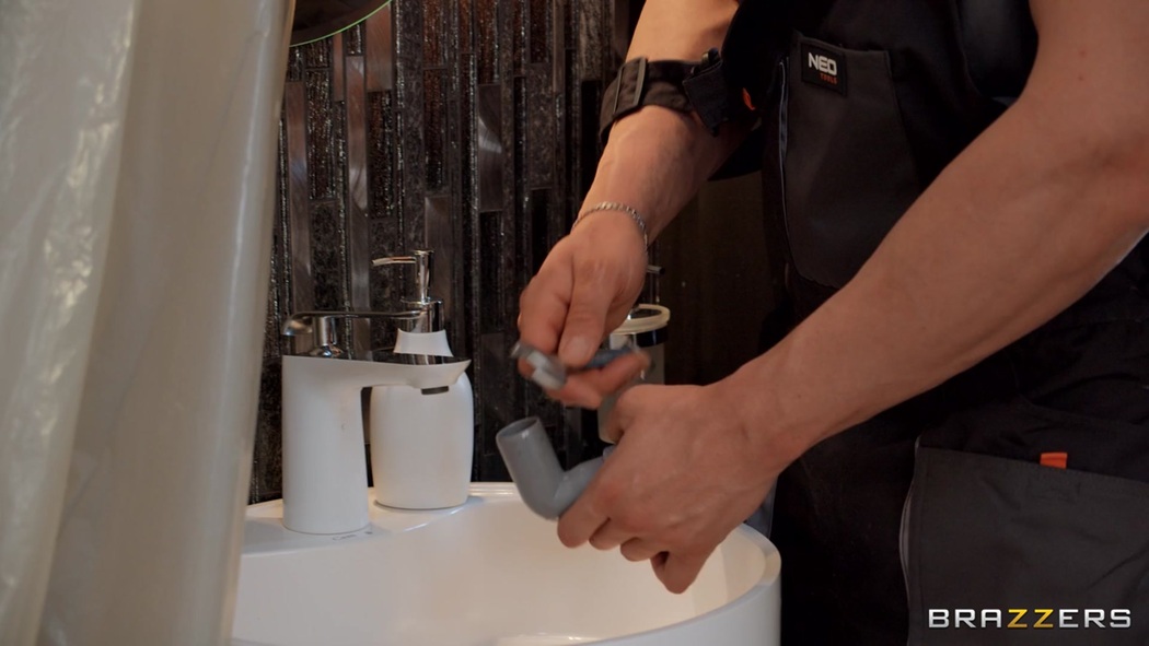 Romy Indy Gets Serviced By Plumber Maximo Garcia In A Steamy Work Fantasy