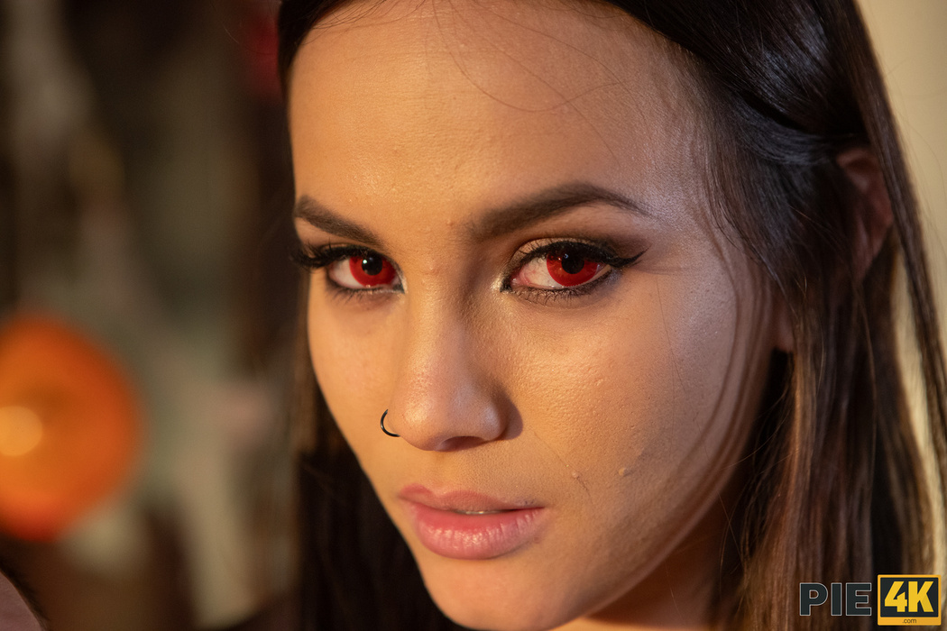 Lucy Mendez Makes A Spooky Halloween Creampie Encounter Legendary
