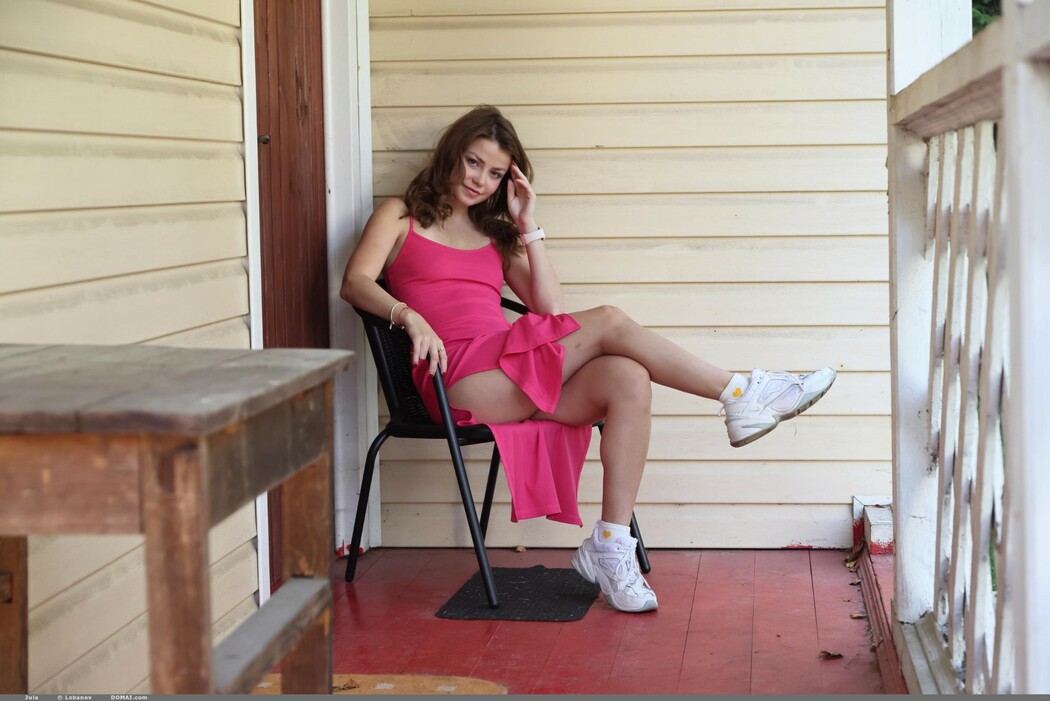 Julia Morozzi Enticingly Lifts Her Dress, Revealing Her Shaved Pussy Outdoors
